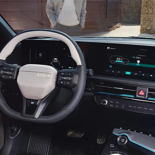 Kia EV6 Cockpit mit gewolbten Display