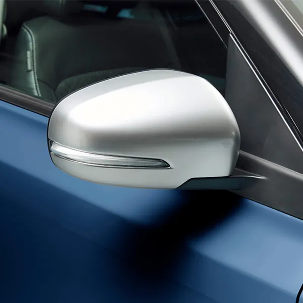 Eleganter Aussenspiegel des Suzuki Vitara
