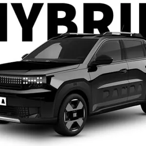 Fiat Grande Panda Hybrid in schwarz