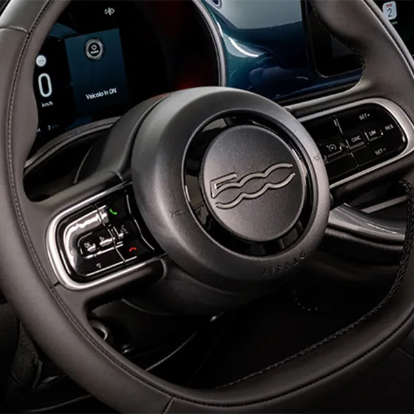 Fiat 500 Hybrid Torino Multifunktionslenker zeigt Ihnen Preckel Automobile