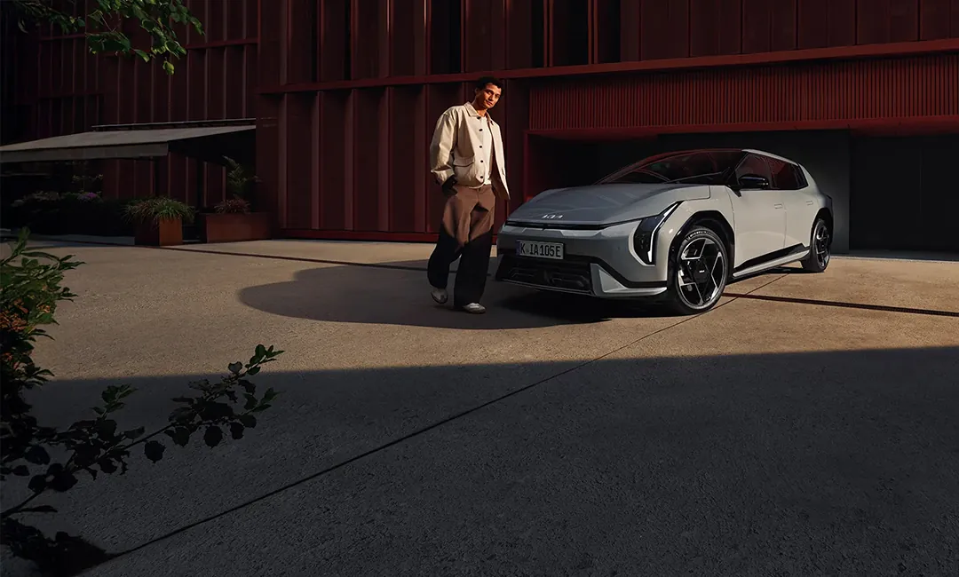 Kia EV4 as erste vollelektrische Kompaktfahrzeug von Kia